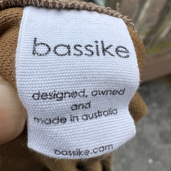 Bassike Stretch Twill Tapered pant - Light tan - Picture 7 of 10